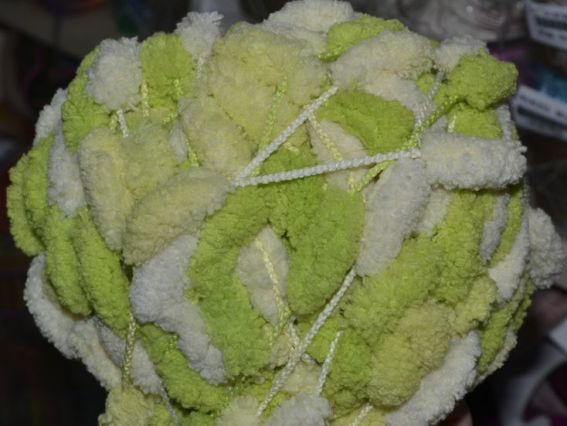 Пампушки Modo Almond салатово-желто-белый