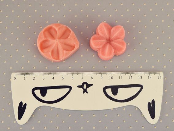 Молд и вайнер в наборе 20.01 Цветок универсальный , размер 4х4 см Чудесина