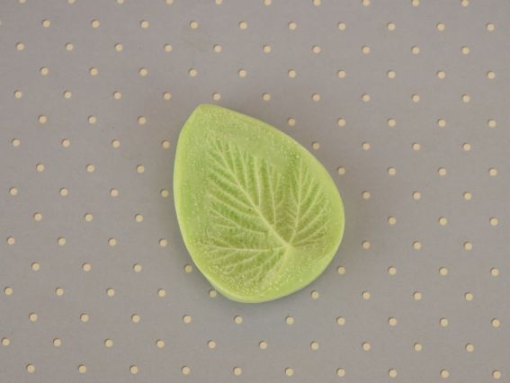 Молд 46.02 Лист Малины, 5х4,2см ТМ Чудесина