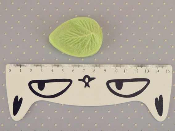 Молд Лист Малины, 46.02, размер 5х4,2 см Чудесина