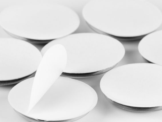 Глаза подвижные самоклеющиеся для игрушек, черные, d-30мм, 12 шт. 954637