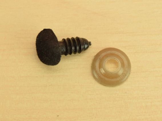 Ніс для м'яких іграшок, оксамитовий, 12х14 мм, трикутний, чорний, 1 шт