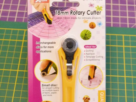 Раскройный нож Xsor DW-RC018В (18 мм) Раскройный нож Xsor DW-RC018В (18 мм)