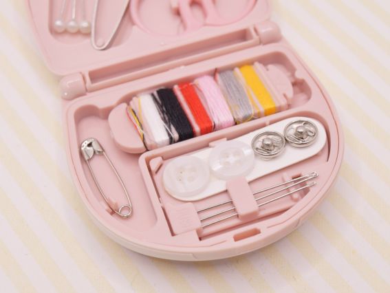 Компактный дорожный швейный набор в органайзере, 20 предметов, цвет телесный