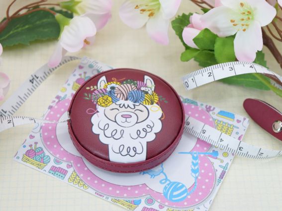 Сантиметрова стрічка Рулетка в шкіряному чохлу з Ламою, 150 см Сантиметрова стрічка Рулетка в шкіряному чохлу з Ламою, 150 см