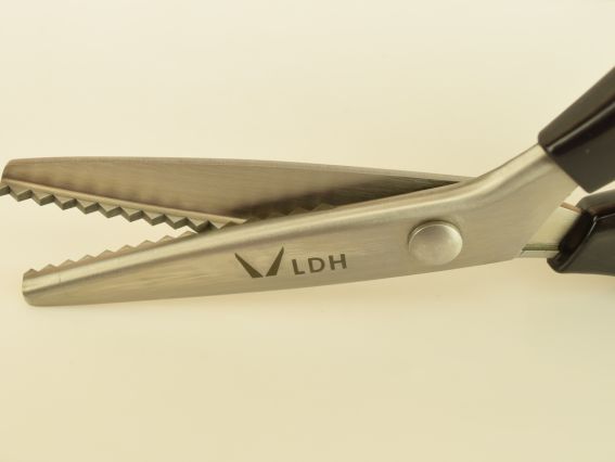 Ножиці кравецькі Зіг-Заг 230мм (9 inch) для тканини, зубец 5х1,8мм, HC- 420J2, LDH