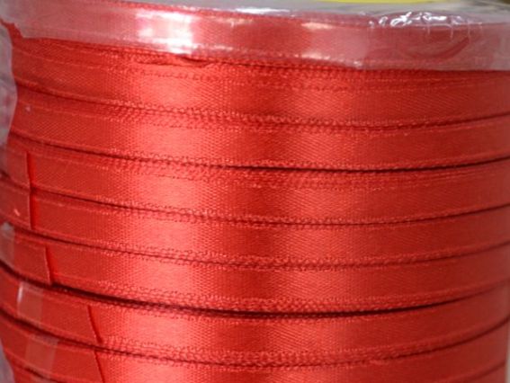 Лента атласная 6 мм - красный 65, 1 бобина Лента атласная 6 мм - красный 65, 1 бобина
