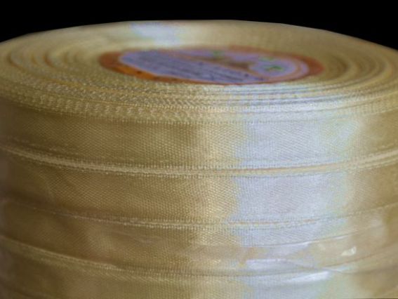 Лента атласная 10 мм - кремовый, 1 бобина Лента атласная 10 мм - кремовый, 1 бобина