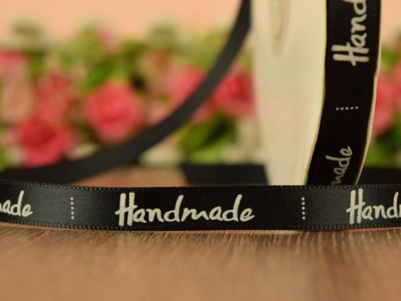 Тканевая лента с надписью бирками для Handmade, атласная, ширина 1 см,  1 метр цвет черный