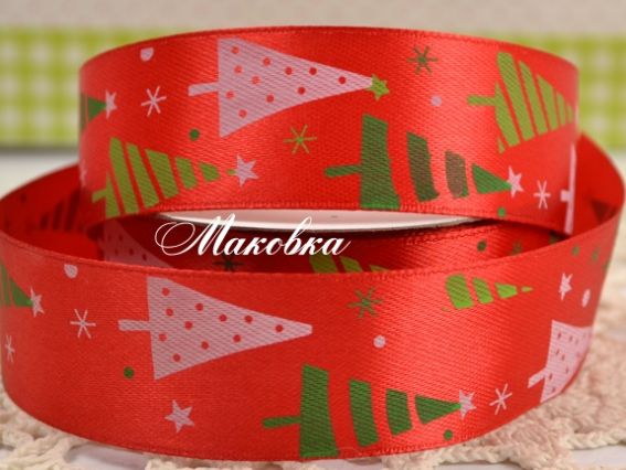 Лента атласная 25мм с новогодним рисунком Елки, красная , 1 метр Лента атласная 25мм с новогодним рисунком Елки, красная , 1 метр