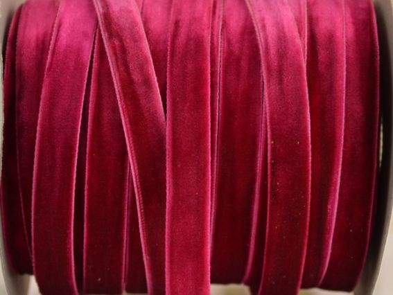 Бархатная лента 10 мм, , 1 м темная фуксия Бархатная лента 10 мм, , 1 м темная фуксия