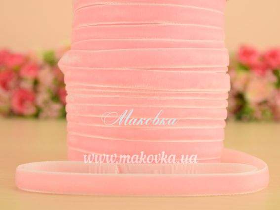 Оксамитова стрічка 10 мм, ніжно-рожева, 1 м Оксамитова стрічка 10 мм, ніжно-рожева, 1 м