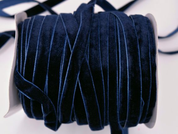 Оксамитова стрічка 10 мм, Дуже темна синя, 1 м