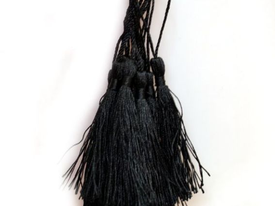 Кисти шелковые 13,5 см, черные 10 штук Кисти шелковые 13,5 см, черные 10 штук