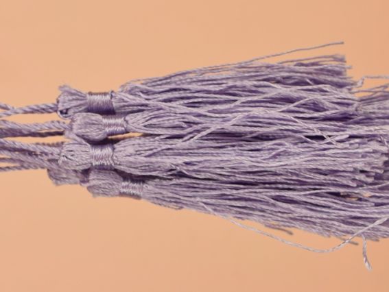 Кисти шелковые 13,5 см, сиреневые 10 штук Кисти шелковые 13,5 см, сиреневые 10 штук