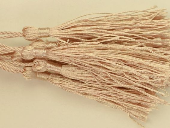 Кисти шелковые 13,5 см, кофейно-бежевые 10 штук Кисти шелковые 13,5 см, кофейно-бежевые 10 штук