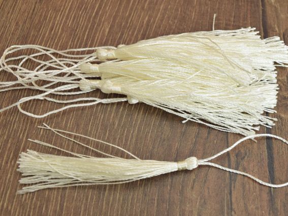 Шелковые кисти длина 13,5 см, Кремовые 10 штук DB1015