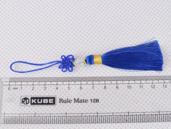 Шелковистая синяя кисточка с бусиной и китайским узелком, длина 7 см