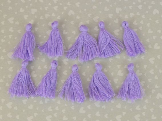 Маленькие кисточки , длина 3 см, Сиреневые матовые, 10 шт/уп