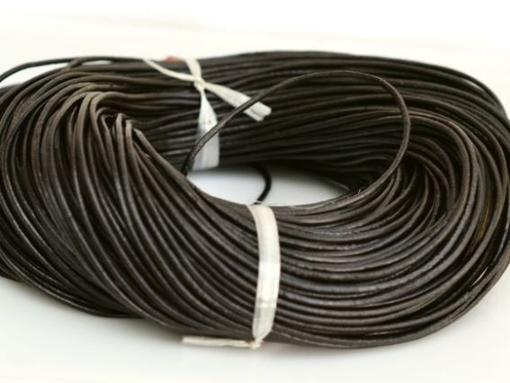 Кожаный шнур, 2 мм, темно-коричневый, 100 м Кожаный шнур, 2 мм, темно-коричневый, 100 м