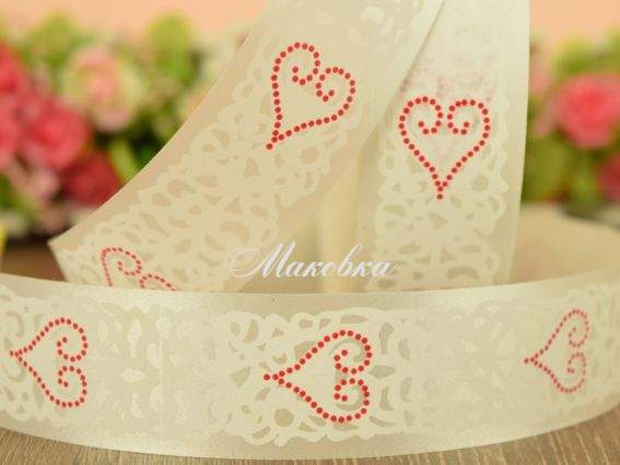 Лента 30 мм, полиэстеровая №02 Белая с узором и красными сердцами, 1м