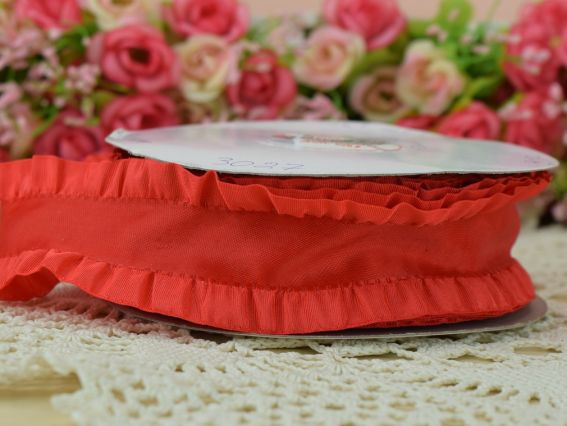 Лента с волнистым рюшем 4 см цвет 026 красный 1 м Лента с волнистым рюшем 4 см цвет 026 красный 1 м