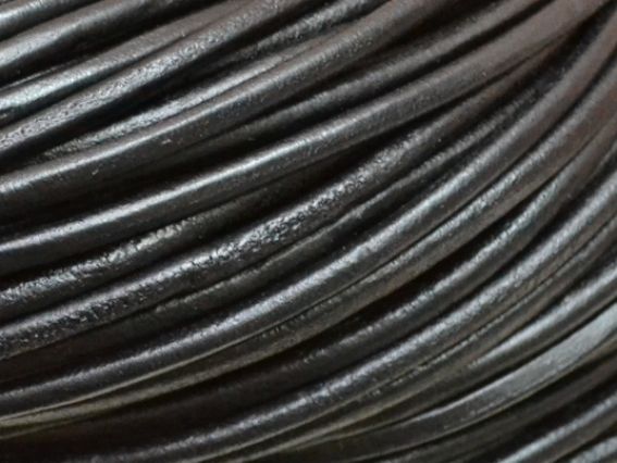 Кожаный шнур, 4 мм, черный, 1 м Кожаный шнур, 4 мм, черный, 1 м