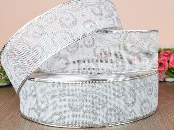 Лента 50 мм, новогодняя RNYY-1916, СЕТКА белая с серебристыми завитками Лента 50 мм, новогодняя RNYY-1916, СЕТКА белая с серебристыми завитками