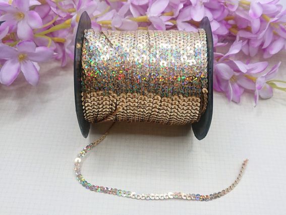 Стрічка з паєток діаметром4 мм колір світле золото , голографічне, 1 метр