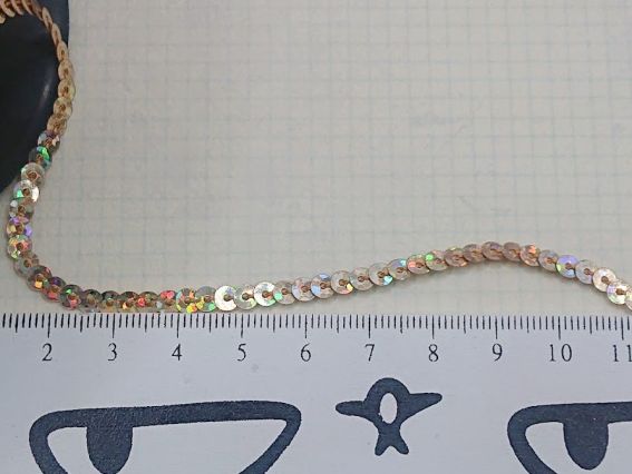 Стрічка з паєток діаметром4 мм колір світле золото , голографічне, 1 метр