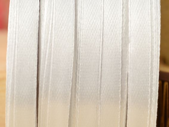 Атласна стрічка колір 001w Peri 6 мм, бобіна 36 ярд