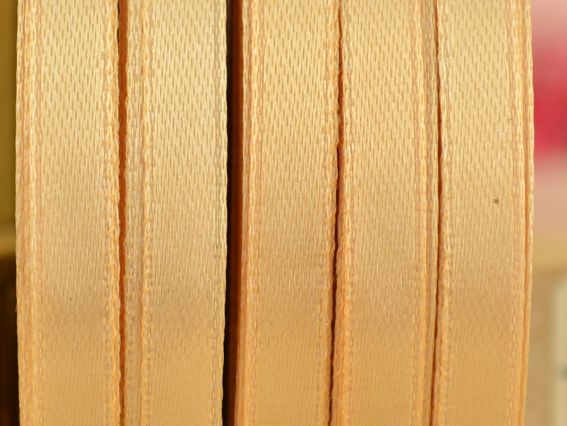 Атласна стрічка колір 015 Peri 6 мм, бобіна 36 ярд