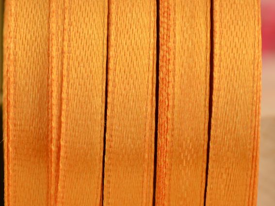 Атласна стрічка колір 030 Peri 6 мм, бобіна 36 ярд