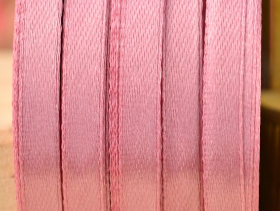 Атласная лента цвет 065 Peri 6 мм, бобина 36 ярд