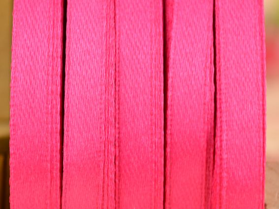 Атласна стрічка колір 072 Peri 6 мм, бобіна 36 ярд