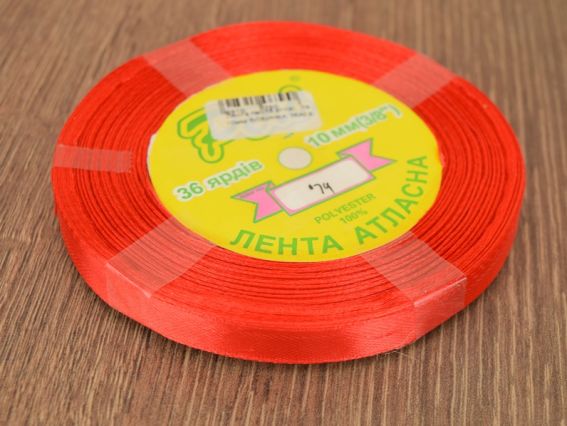 Лента атласная 10 мм Peri цвет 079 красный, бобинка 36 ярд Лента атласная 10 мм Peri цвет 079 красный, бобинка 36 ярд