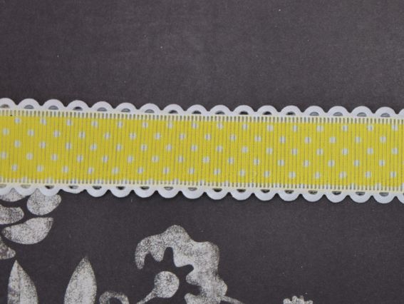 Лента с рисунком ширина 38 мм ЖЕЛТАЯ в белый горошек с ажурным бордюром, 1 метр