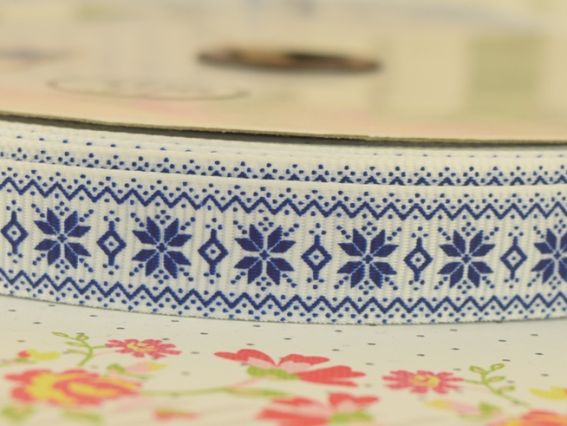 Репсова стрічка 15 мм №54 біла з синім українським орнаментом, 1 м Репсова стрічка 15 мм №54 біла з синім українським орнаментом, 1 м