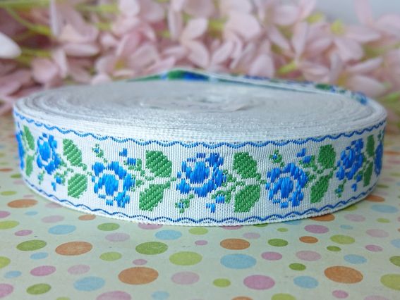 Гобеленова Стрічка з орнаментом 20мм, Троянди сині на білому, 1 м.