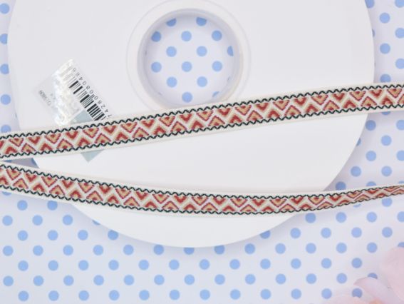 Гобеленова Стрічка з орнаментом 10мм, червоно-бежеві трикутники на білому, 1 м.