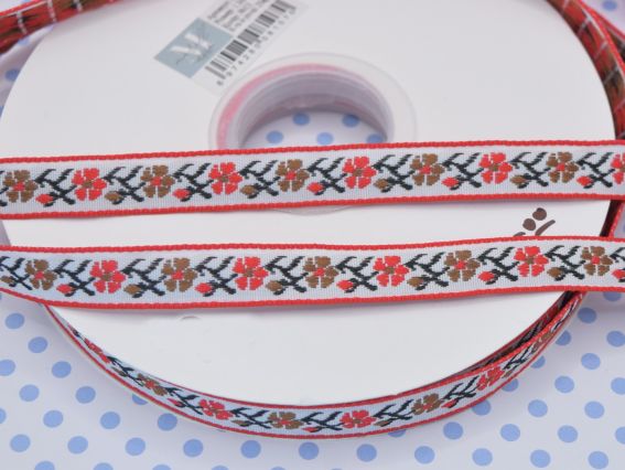 Тесьма гобеленовая 13 мм Гвоздики  на белом, 1 м.