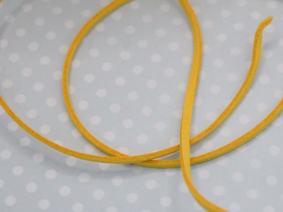 Плоский замшевий шнур 3х1,5 мм для рукоділля, 1 м, жовтого кольору