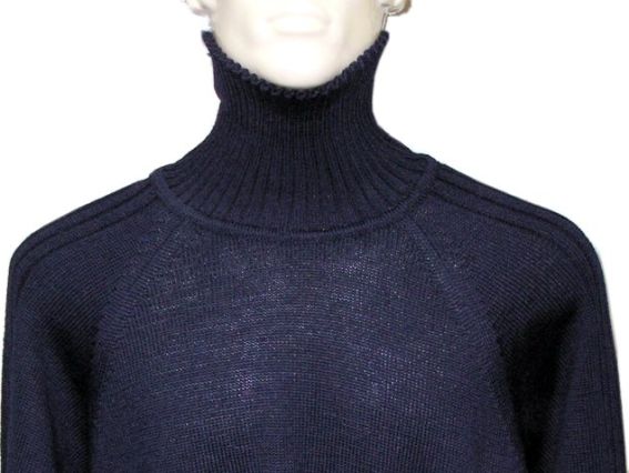 Мужской спортивный свитер