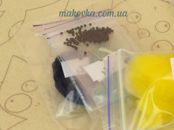 В-211 Весела родина , 19х25,5 см, набір для валяння картини, Чаривна мить