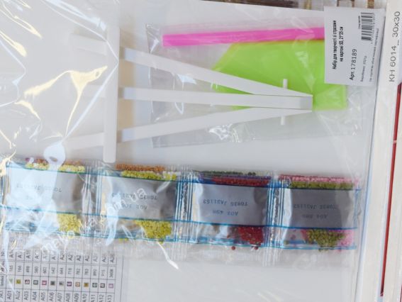 Картина стразами 5D 178189 Завжди прекрасні  21х25см Діамантові ручки, підставка  JA21153