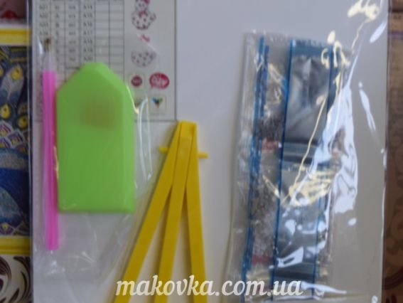 Картина стразами 5D 188160 Кошеня з валентинкою JA1137, 21х25см Go to Art, підставка 