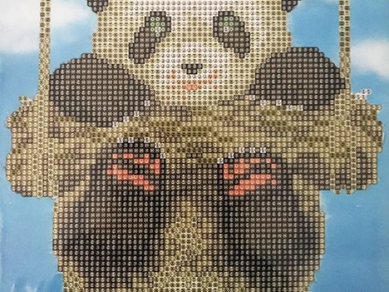 Картина стразами 5D 188421 Щаслива пандочка 21х25см Діамантові ручки, підставка  