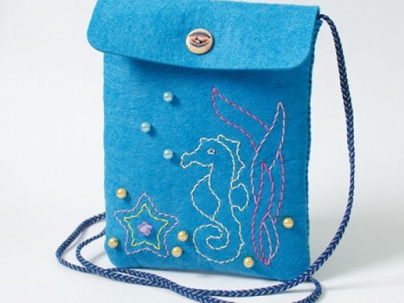 Набори для дитячої творчості - шиття сумочок з фетру, - можна купити в магазині Маковка