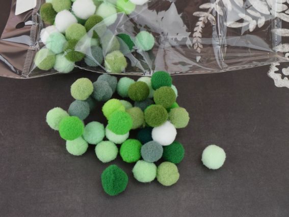 Шарики помпон Зелений МІКС , 1,5 см, 10г Шарики помпон Зелений МІКС , 1,5 см, 10г
