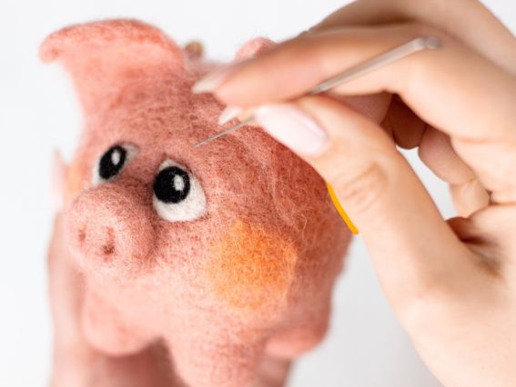 ВАЛ-007 Набір для творчості Валяння "Свинка" УМНЯШКА